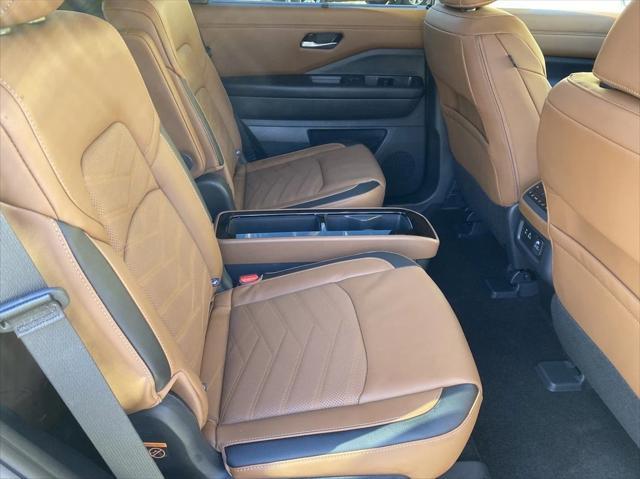 new 2025 Nissan Pathfinder car, priced at $47,033