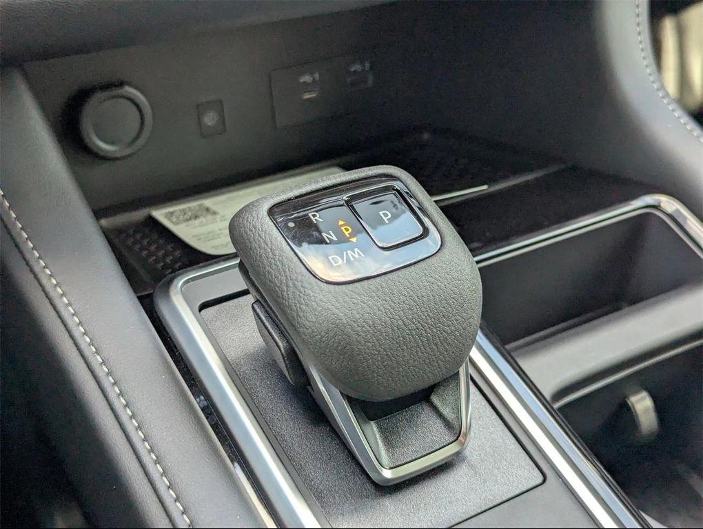 new 2025 Nissan Pathfinder car, priced at $35,621
