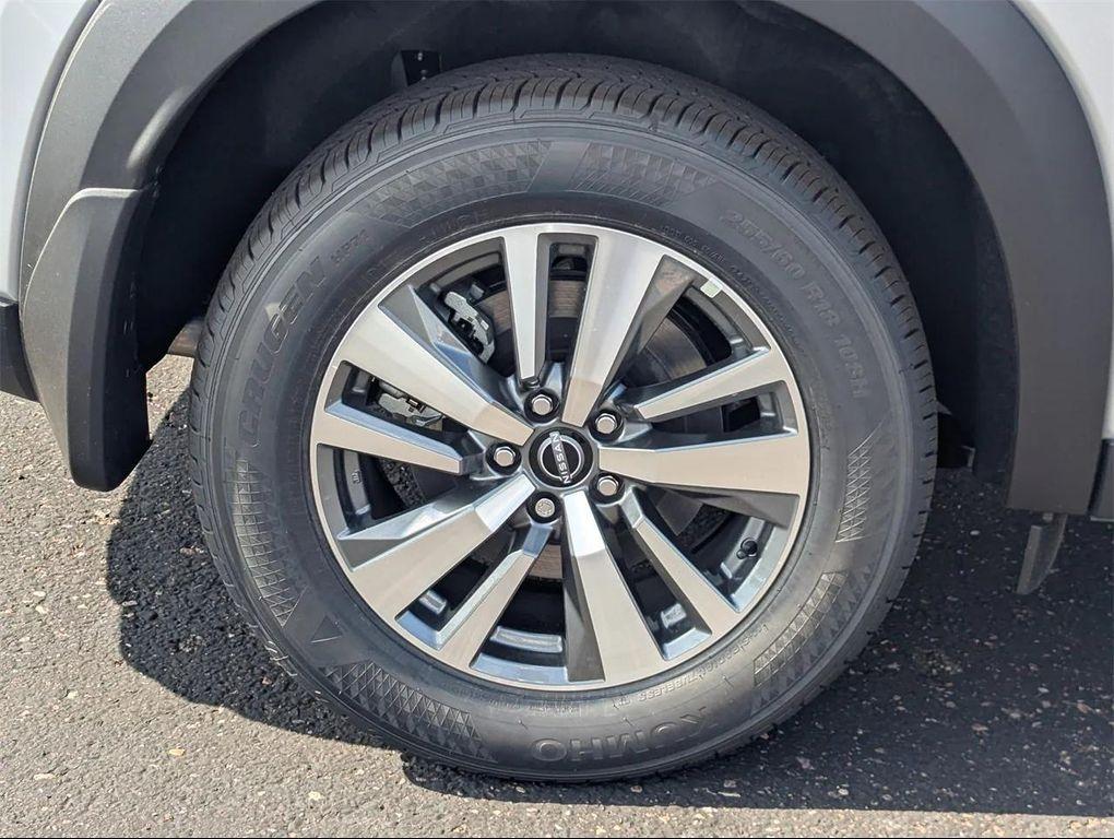 new 2025 Nissan Pathfinder car, priced at $35,621