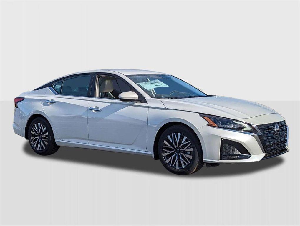new 2025 Nissan Altima car, priced at $25,370