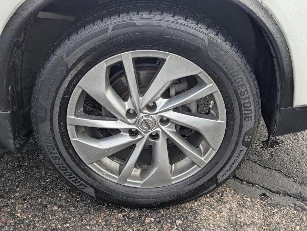 used 2014 Nissan Rogue car, priced at $7,989