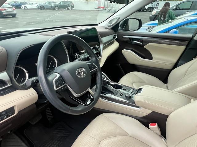 used 2022 Toyota Highlander car, priced at $41,922