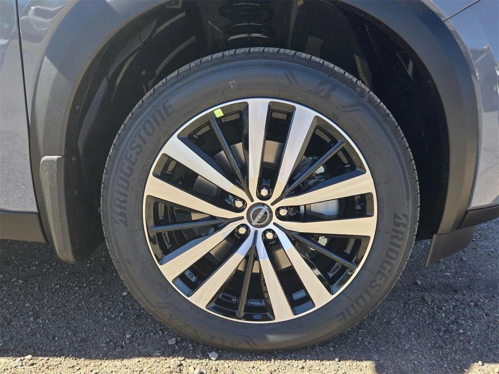 new 2025 Nissan Pathfinder car, priced at $43,031