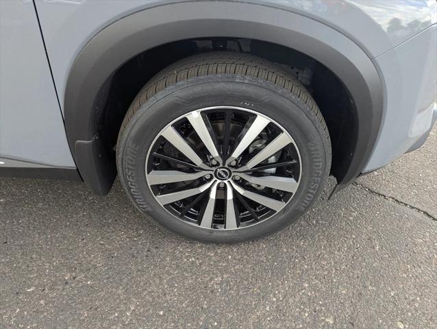 new 2025 Nissan Pathfinder car, priced at $45,973