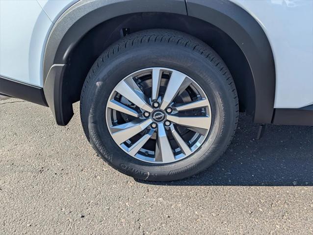 new 2025 Nissan Pathfinder car, priced at $40,577