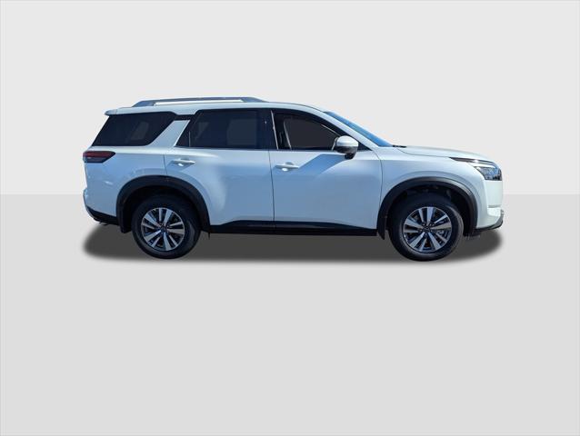 new 2025 Nissan Pathfinder car, priced at $40,577