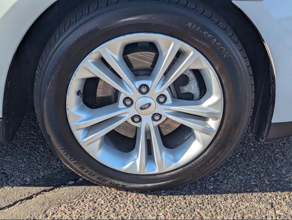 used 2015 Ford Taurus car, priced at $7,777