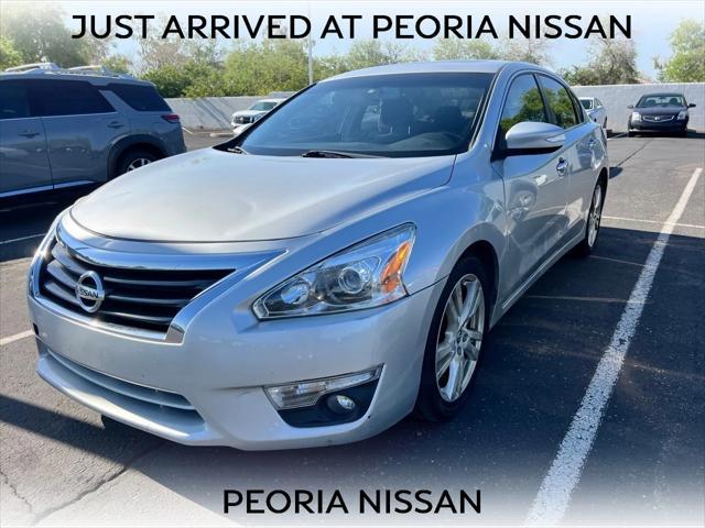 used 2013 Nissan Altima car, priced at $7,999