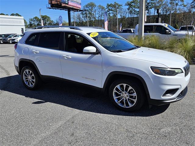 used 2019 Jeep Cherokee car, priced at $10,995