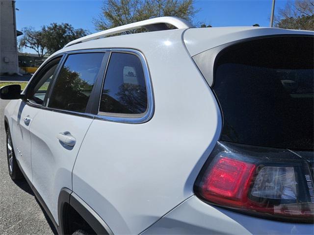 used 2019 Jeep Cherokee car, priced at $10,995