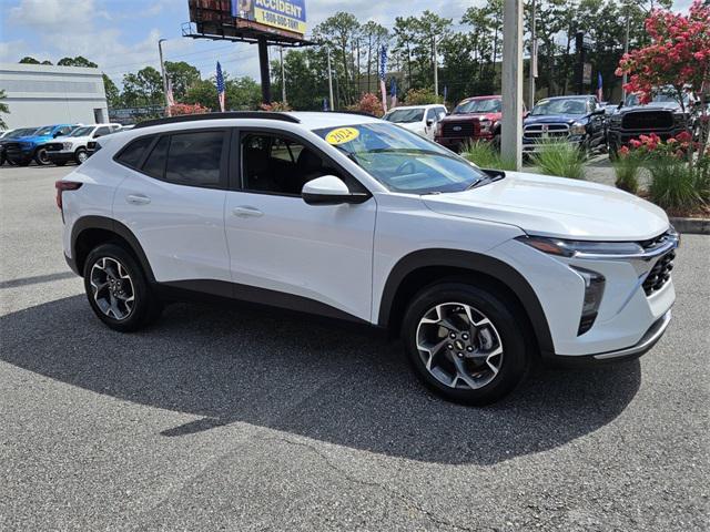 used 2024 Chevrolet Trax car, priced at $22,495