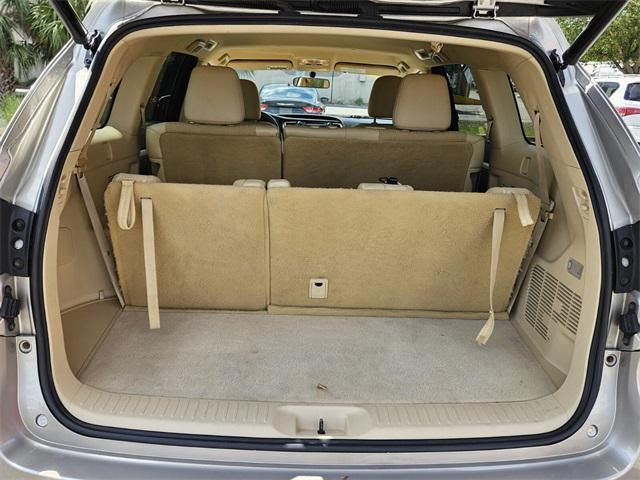 used 2015 Toyota Highlander car, priced at $13,720