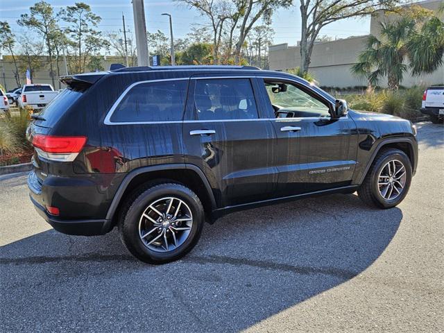 used 2017 Jeep Grand Cherokee car, priced at $13,695