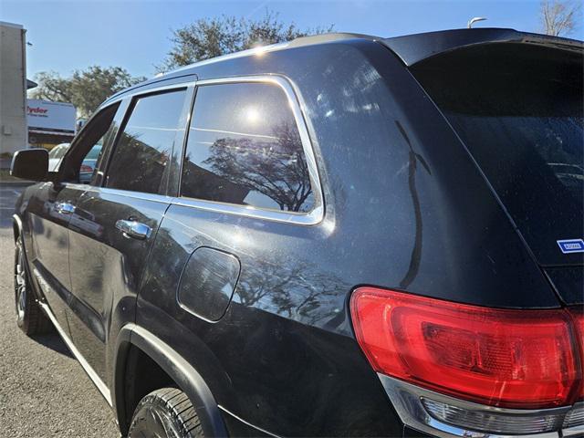 used 2017 Jeep Grand Cherokee car, priced at $13,695