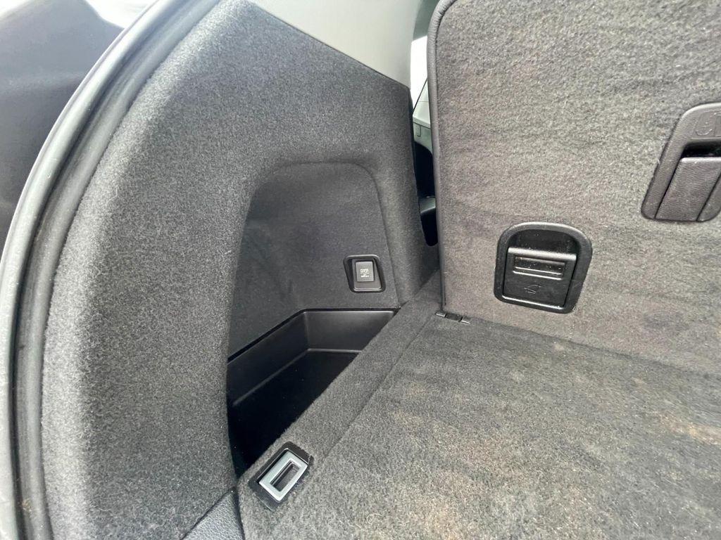 used 2019 Acura MDX car, priced at $22,875