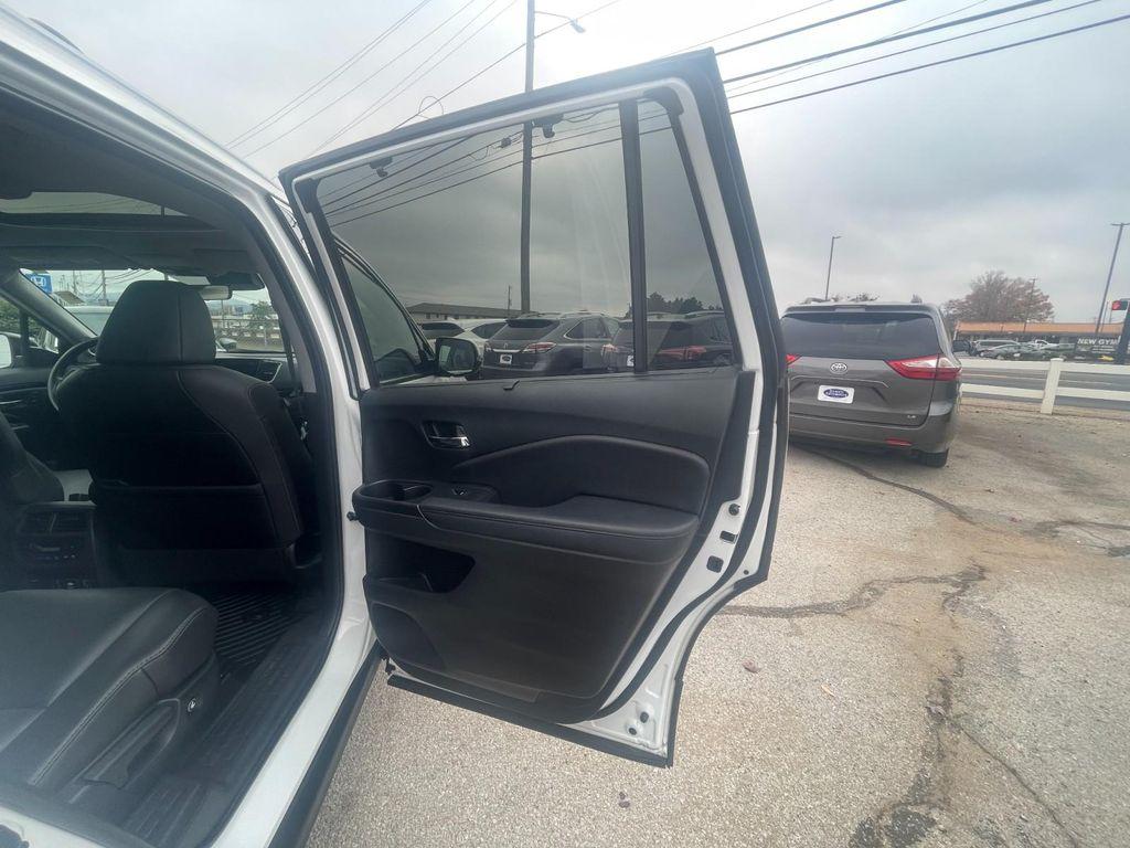 used 2021 Honda Pilot car, priced at $23,960