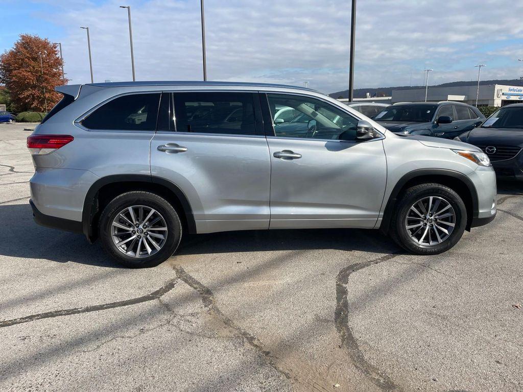used 2018 Toyota Highlander car, priced at $22,820