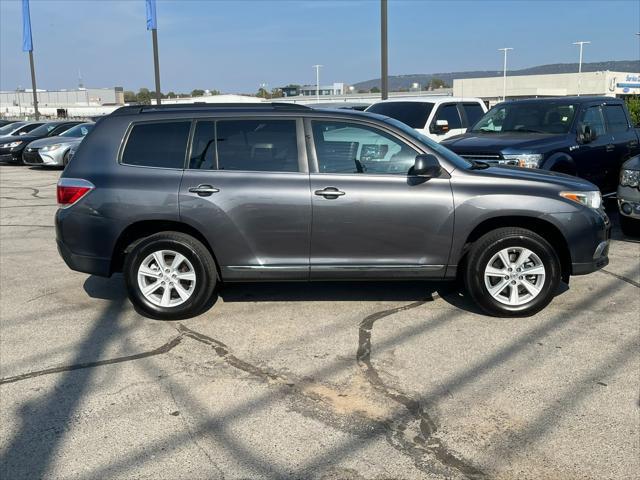 used 2012 Toyota Highlander car, priced at $10,995