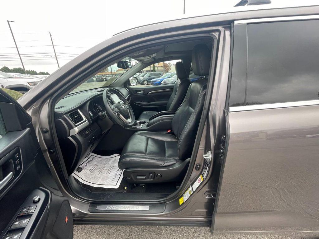 used 2015 Toyota Highlander car, priced at $20,855