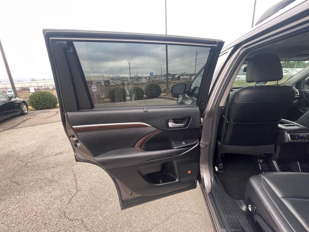 used 2015 Toyota Highlander car, priced at $20,855