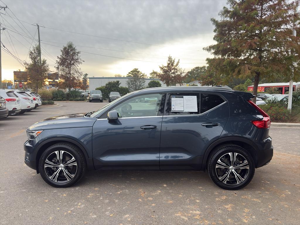 used 2020 Volvo XC40 car, priced at $21,400
