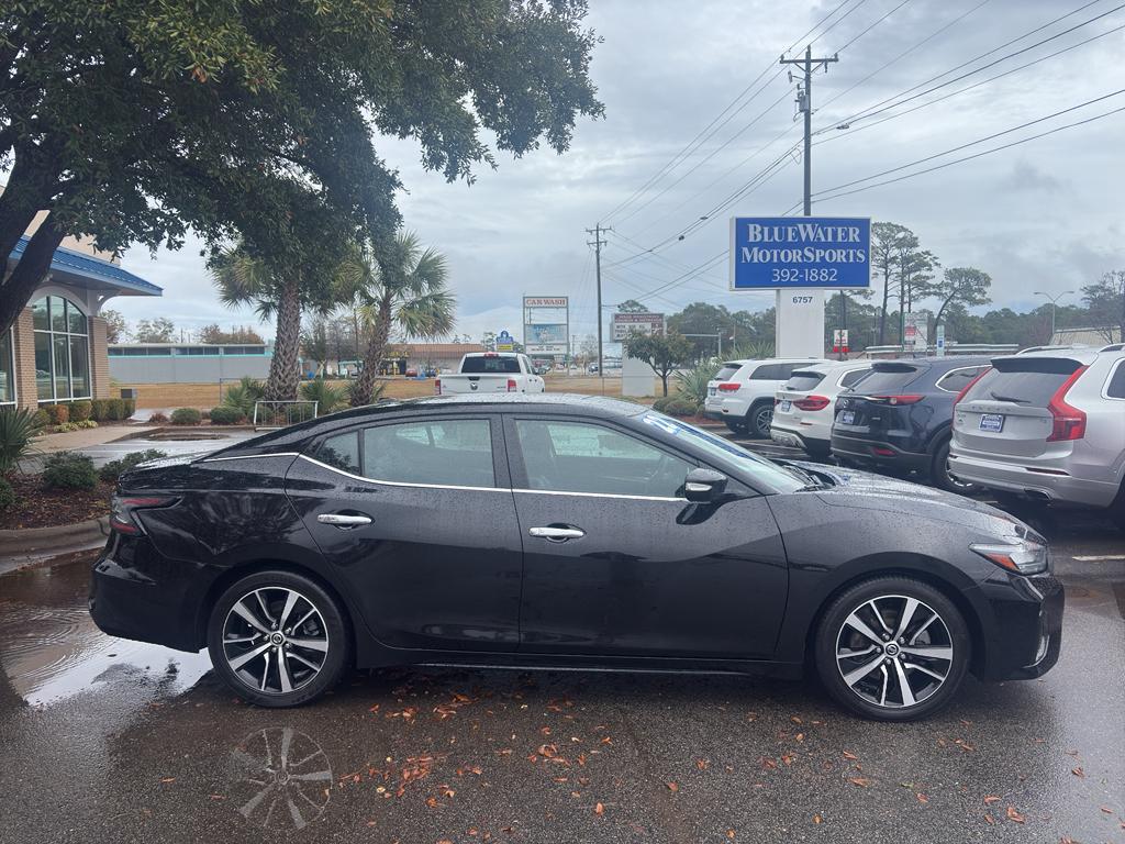 used 2022 Nissan Maxima car, priced at $18,800