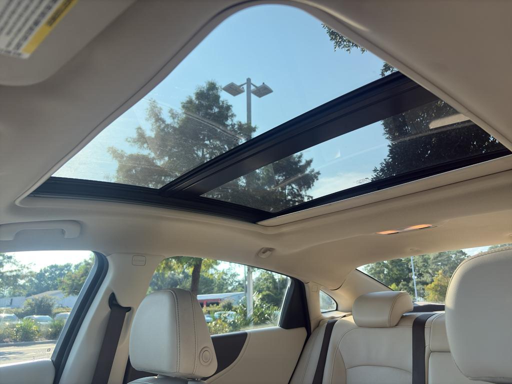 used 2020 Chevrolet Malibu car, priced at $13,900