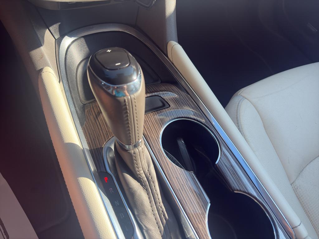 used 2020 Chevrolet Malibu car, priced at $13,900