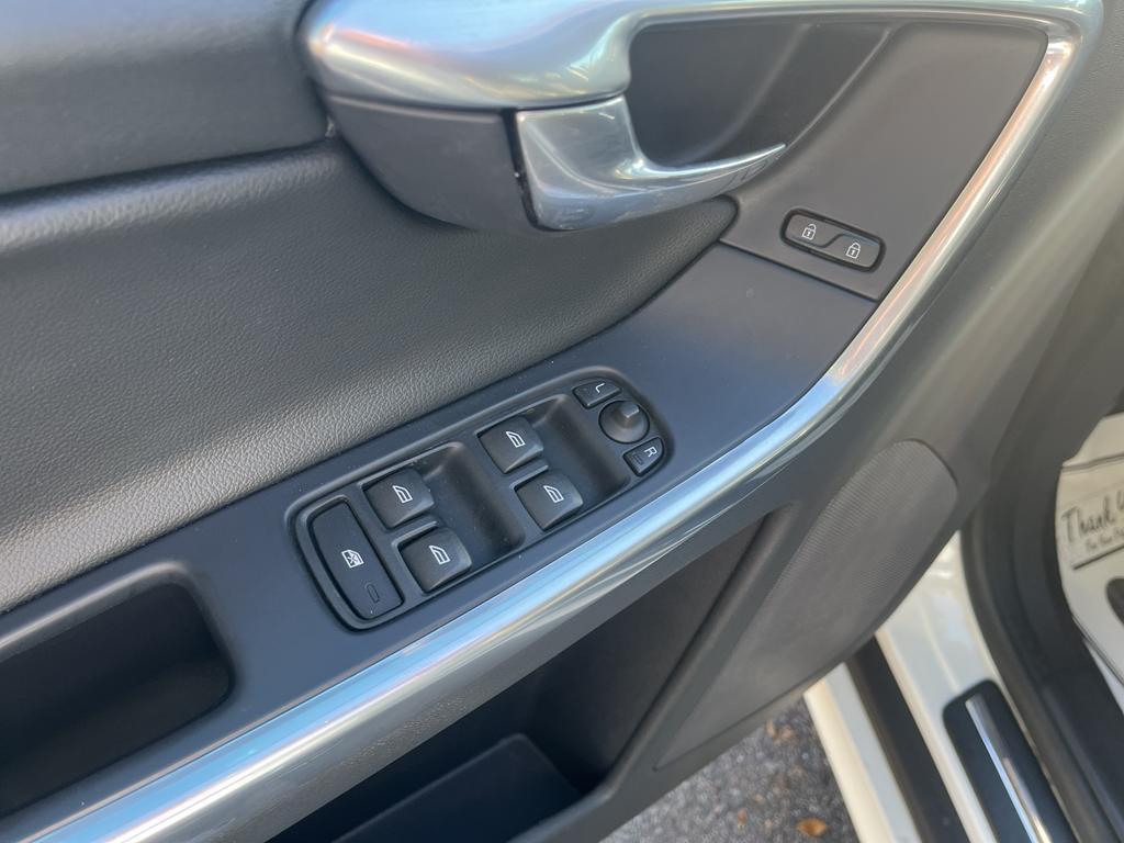 used 2016 Volvo XC60 car, priced at $7,700