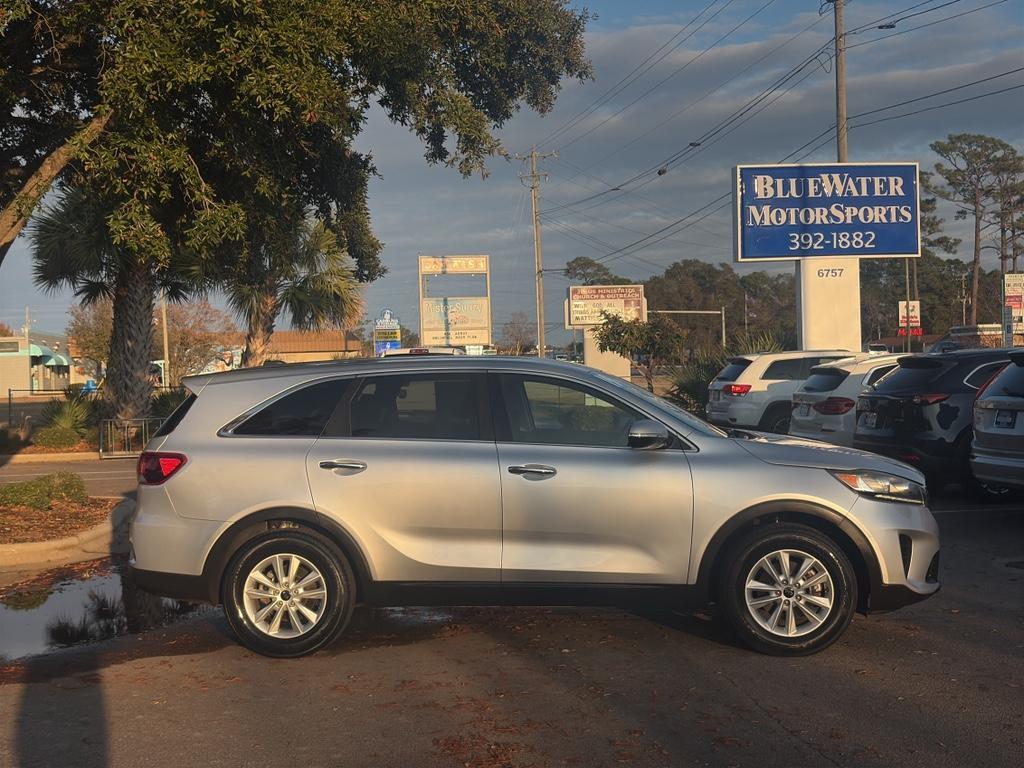 used 2019 Kia Sorento car, priced at $11,300