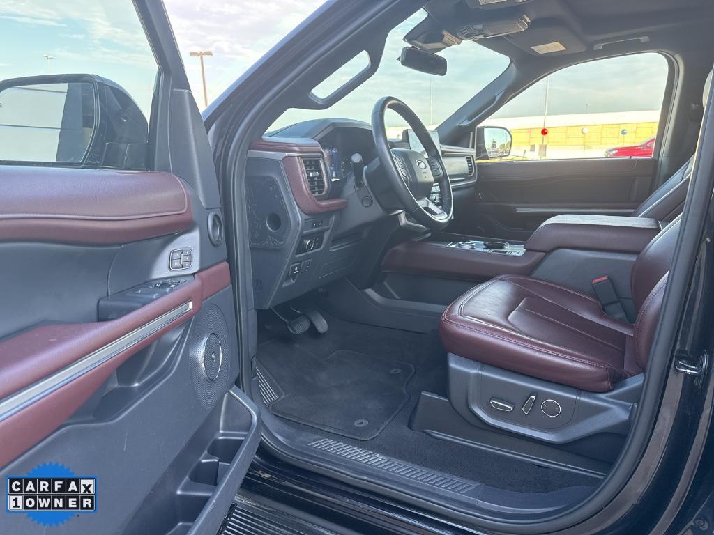 used 2024 Ford Expedition car, priced at $44,997