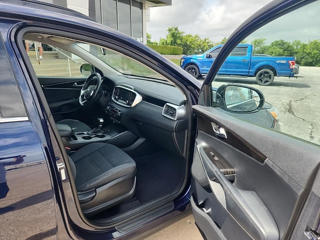 used 2020 Kia Sorento car, priced at $17,997