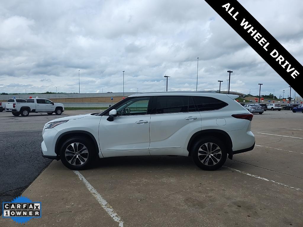used 2022 Toyota Highlander car, priced at $30,888