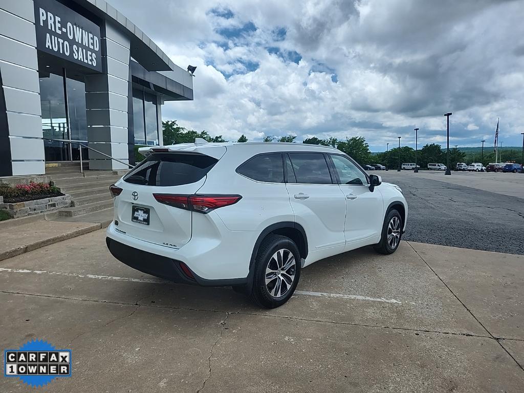 used 2022 Toyota Highlander car, priced at $30,997