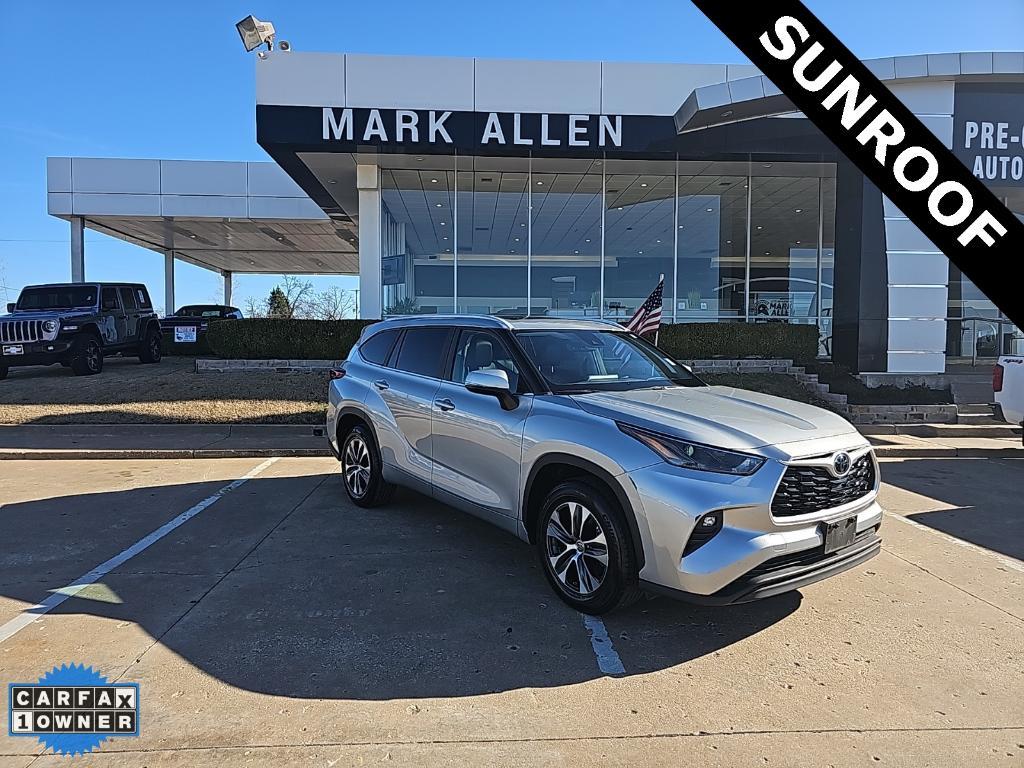 used 2023 Toyota Highlander car, priced at $35,583