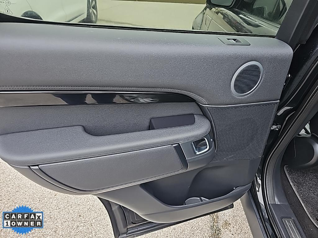 used 2024 Land Rover Discovery car, priced at $39,995