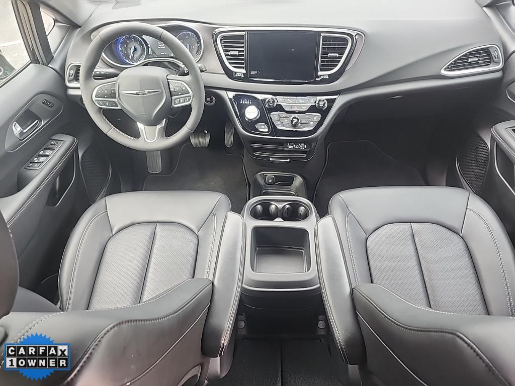 used 2025 Chrysler Pacifica car, priced at $34,997