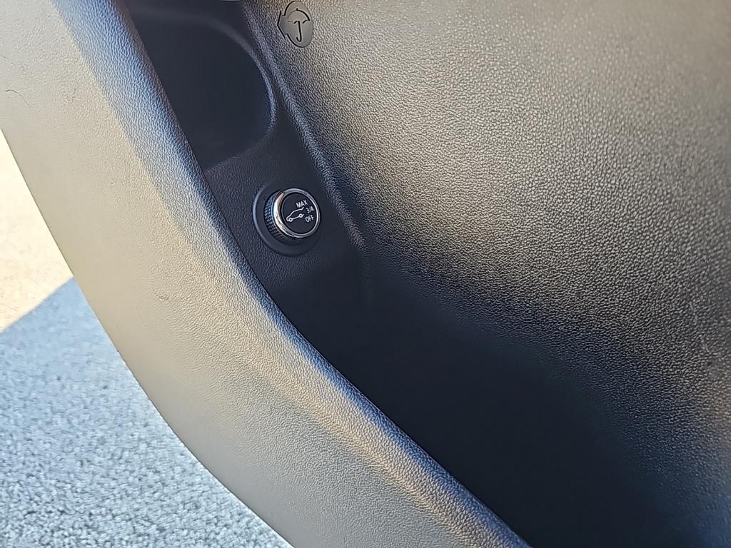 used 2020 Cadillac XT4 car, priced at $24,997