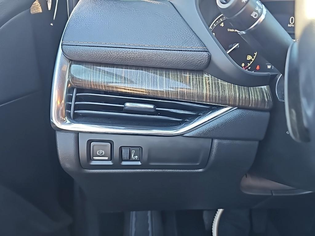 used 2020 Cadillac XT4 car, priced at $24,997