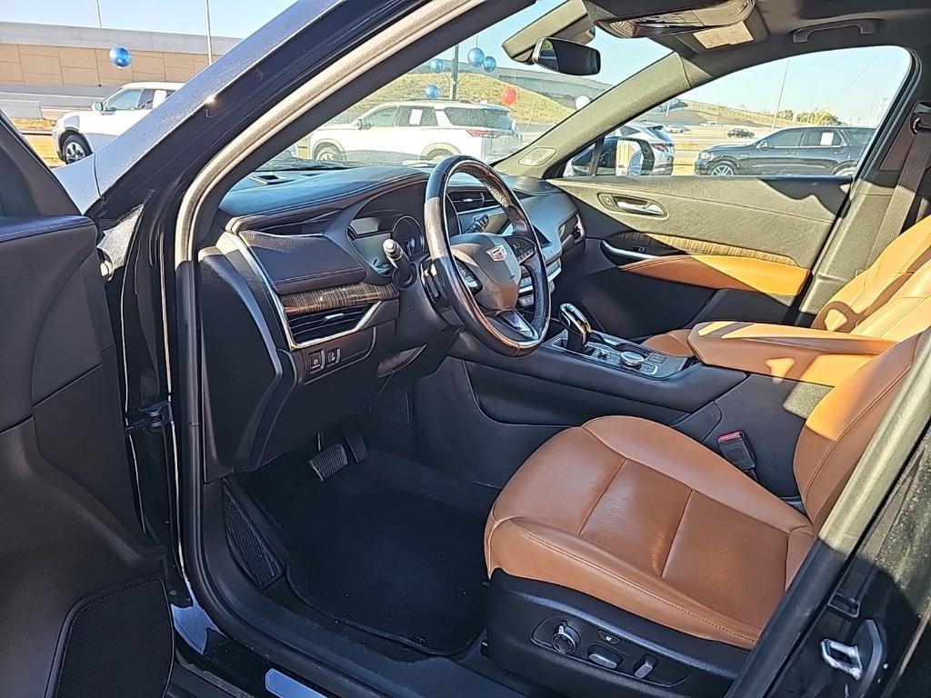 used 2020 Cadillac XT4 car, priced at $24,997