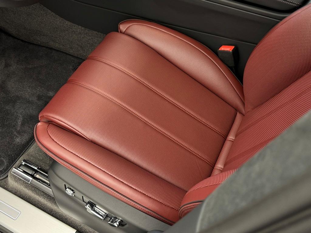 new 2025 Bentley Bentayga car, priced at $275,870