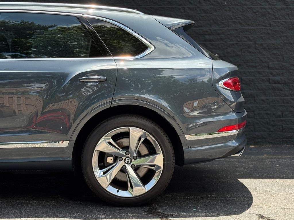 new 2025 Bentley Bentayga car, priced at $287,460