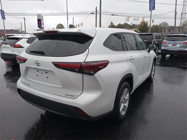 used 2024 Toyota Highlander car, priced at $40,244