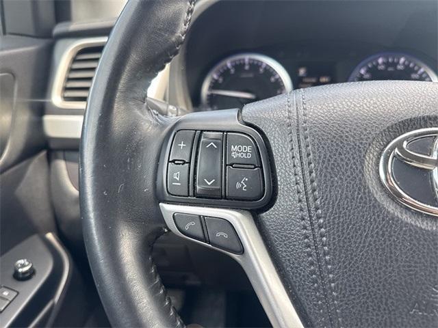 used 2017 Toyota Highlander car, priced at $24,495