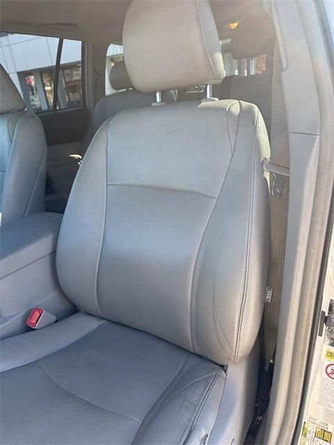 used 2013 Toyota Highlander car, priced at $14,995