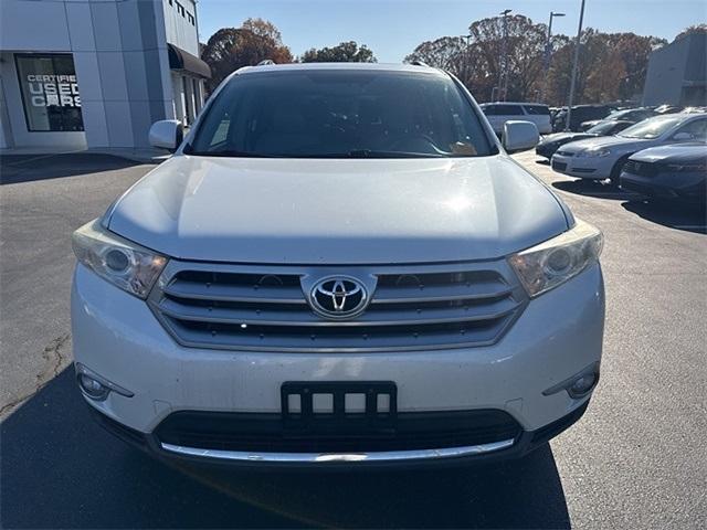 used 2013 Toyota Highlander car, priced at $14,995