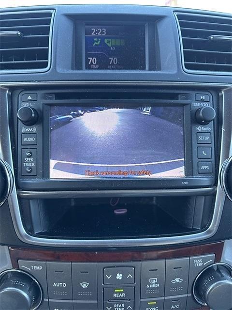 used 2013 Toyota Highlander car, priced at $14,995