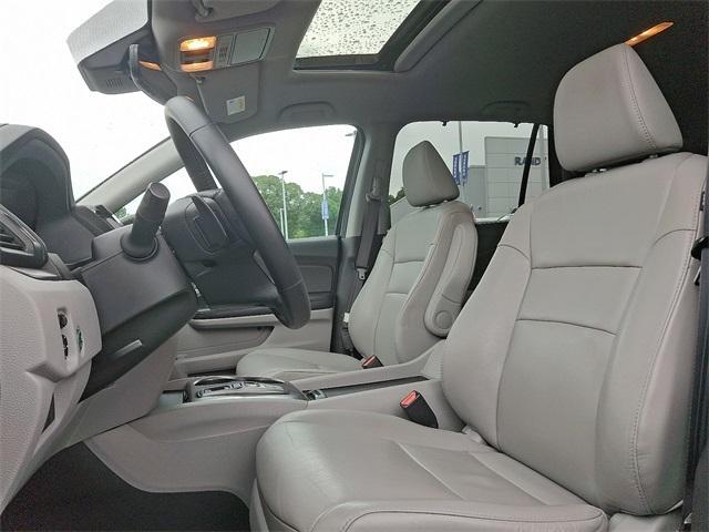 used 2021 Honda Pilot car, priced at $28,995