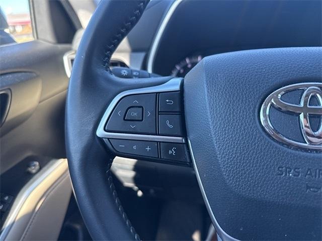 used 2023 Toyota Highlander car, priced at $36,365