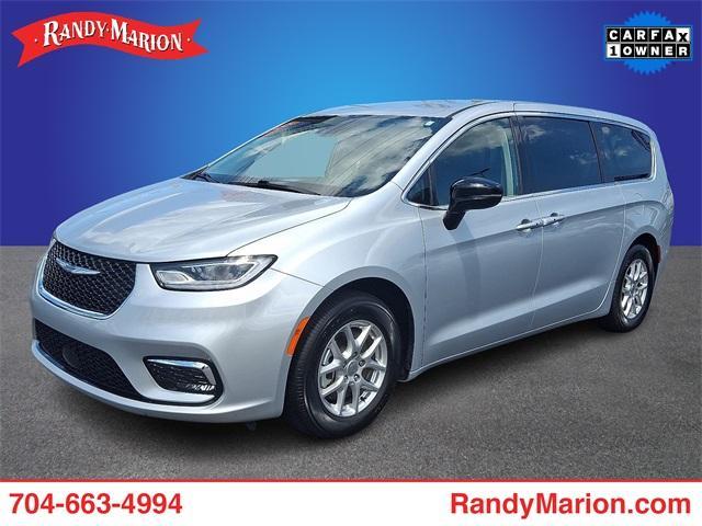 used 2024 Chrysler Pacifica car, priced at $29,995